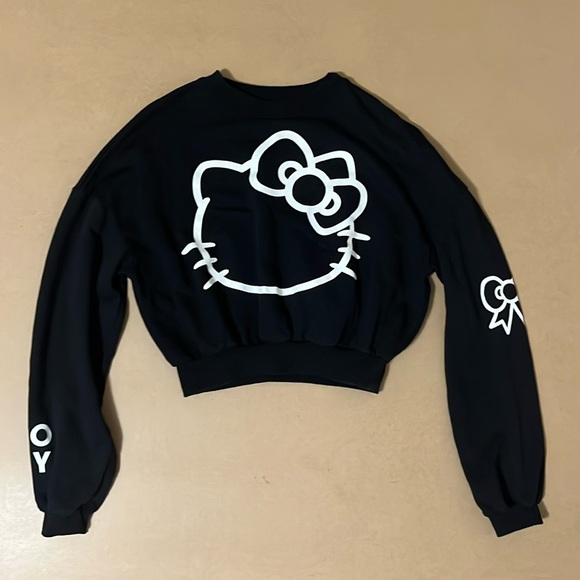 H&M Tops - Hello Kitty Crop Sweatshirt
